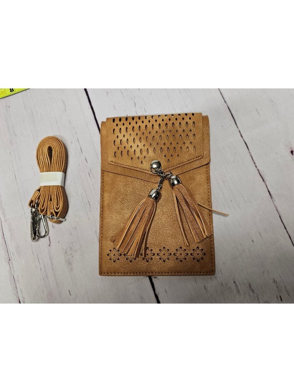 NEW seOSTO SMALL FAUX LEATHER TAN CROSS BODY TASSEL DETACHABLE STRAP PURSE
